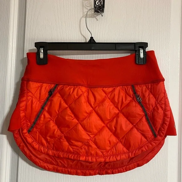 Lululemon Hot Cheeks Goose Down Wind & Water Resistant Quilted Mini Skirt Size 4 - Picture 5 of 16